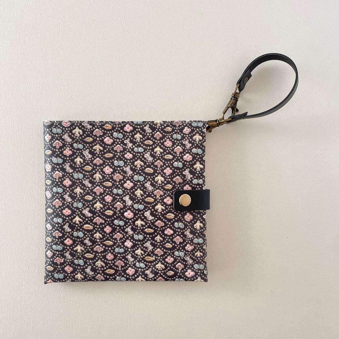 リバティ ラミネート 携帯ティッシュケース〈フォレストウェーブ〉ミストブラック