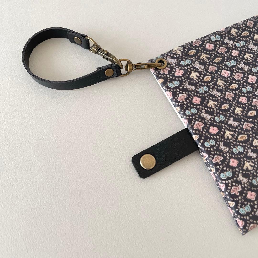 リバティ ラミネート 携帯ティッシュケース〈フォレストウェーブ〉ミストブラック