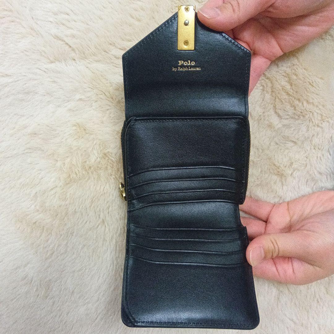 ブラックレザー二つ折り財布