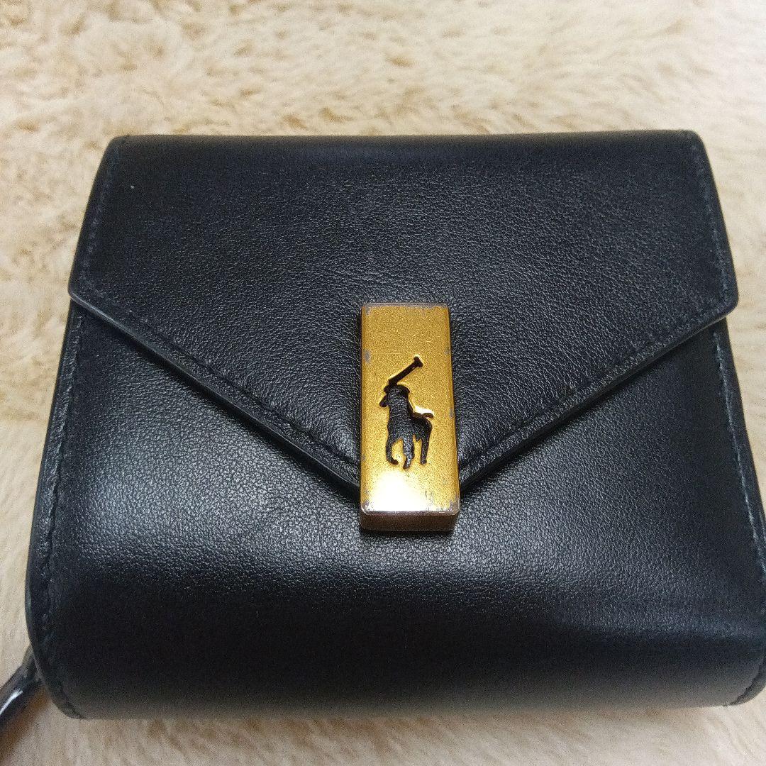 ブラックレザー二つ折り財布