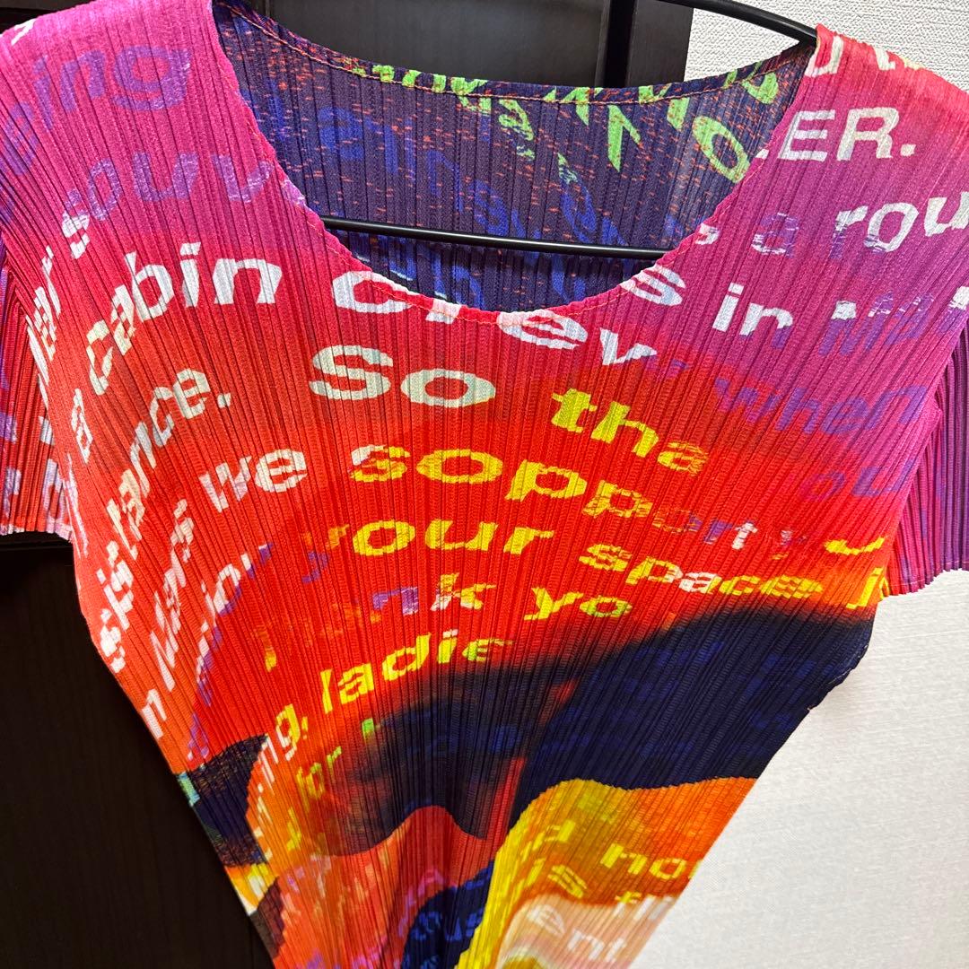 プリーツプリーズ　トップス