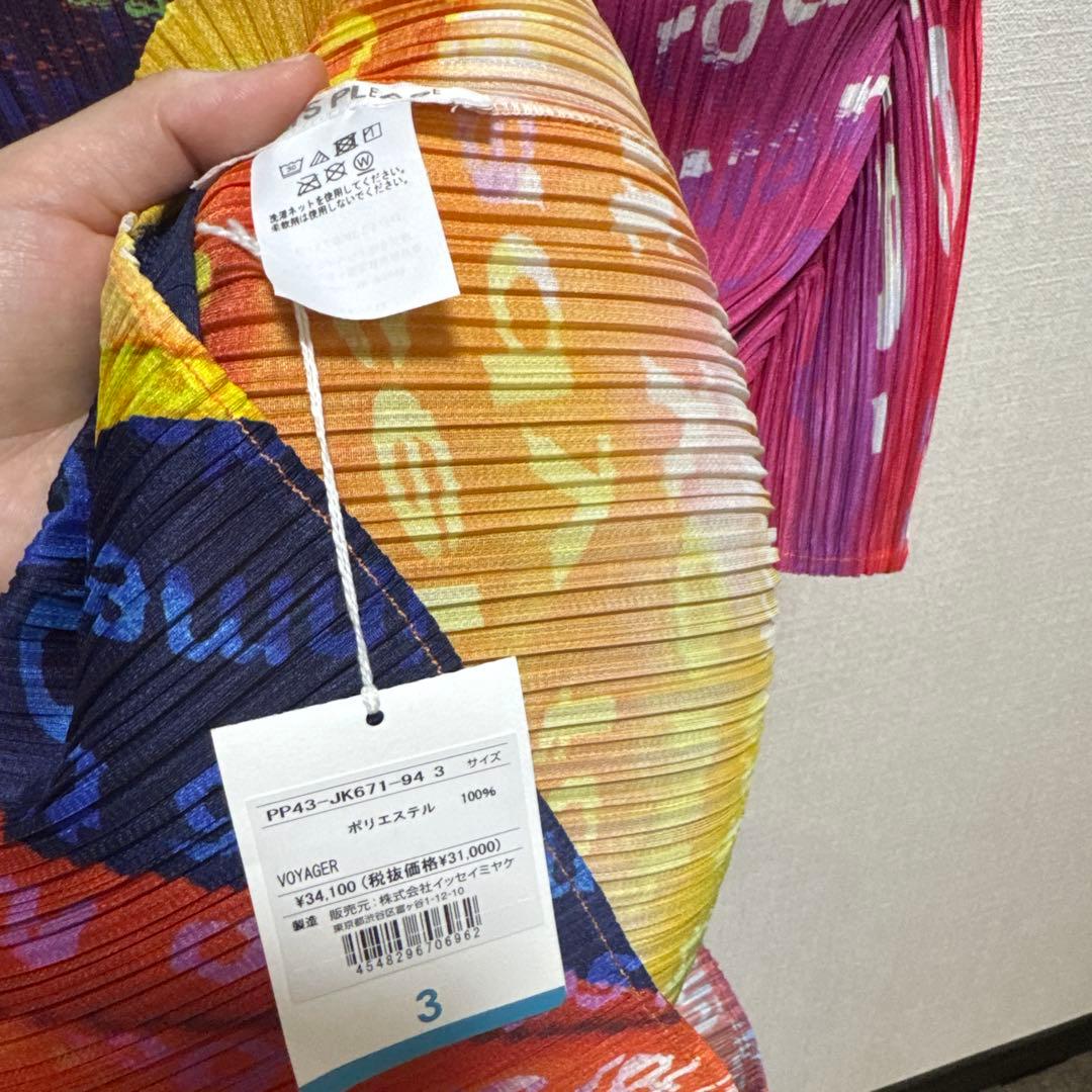 プリーツプリーズ　トップス