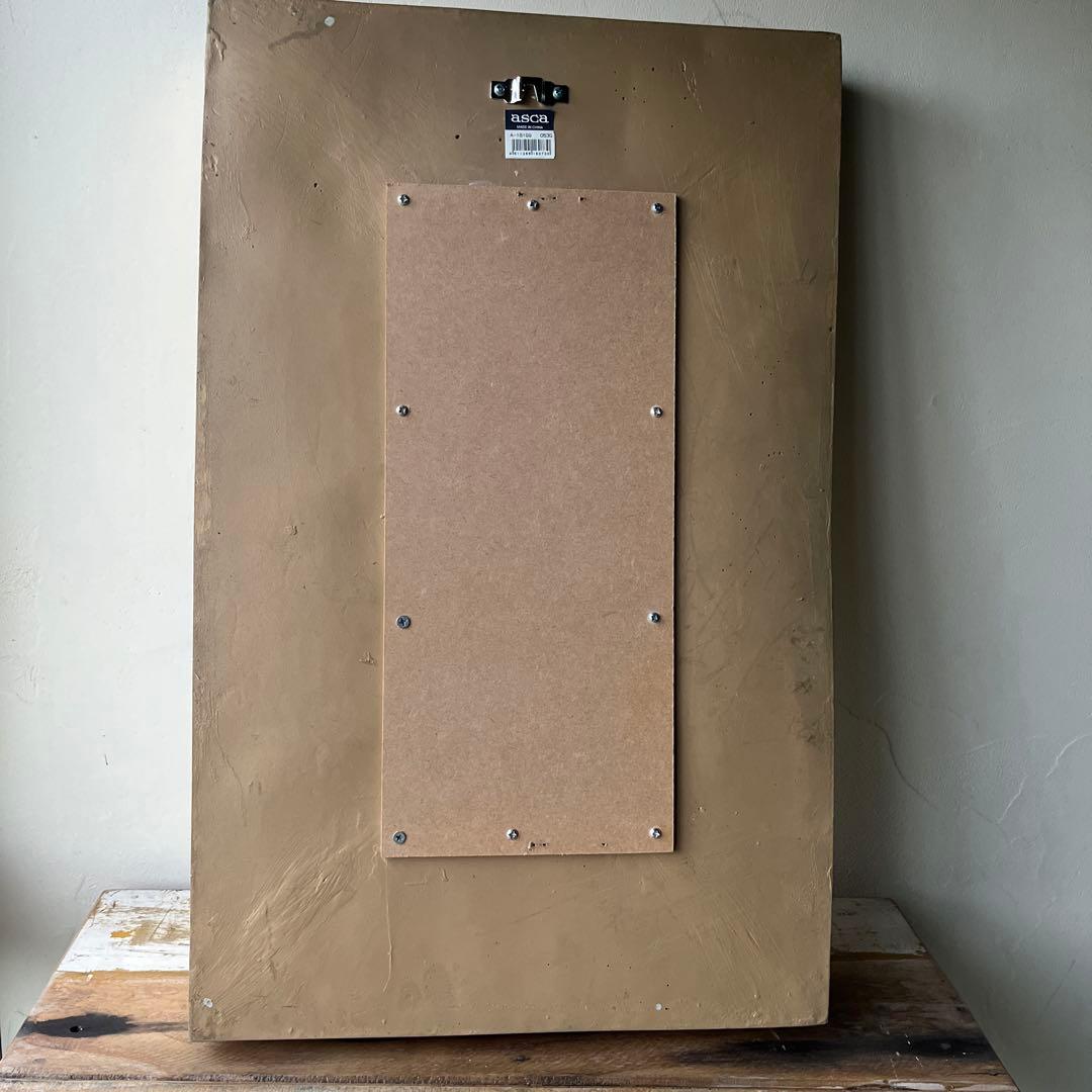 装飾的な金色の壁掛け鏡　アンティーク　ウォール　ミラー　金色