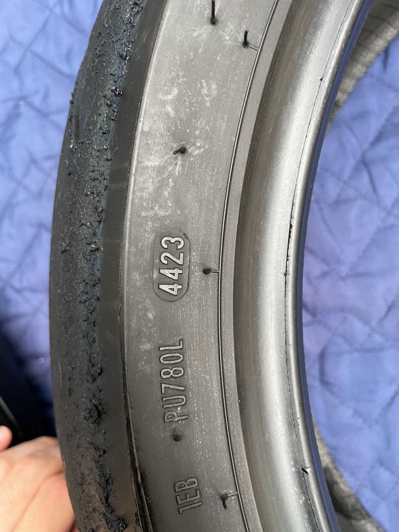 バリ溝！ピレリーディアブロロッソⅣ 前後セット