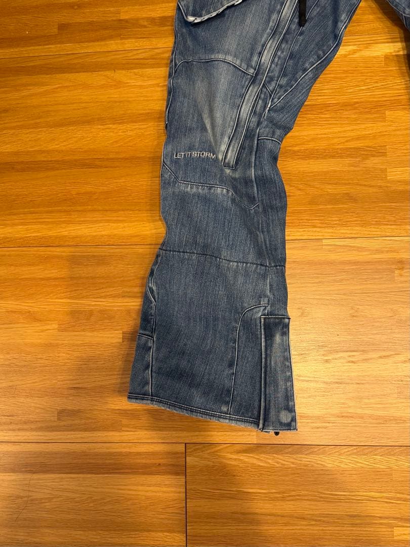 ボルコム　デニムスノーボードパンツ　Sサイズ
