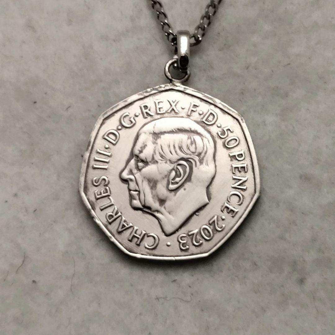 ハリー・ポッター　ホグワーツ城　イギリスのネックレス