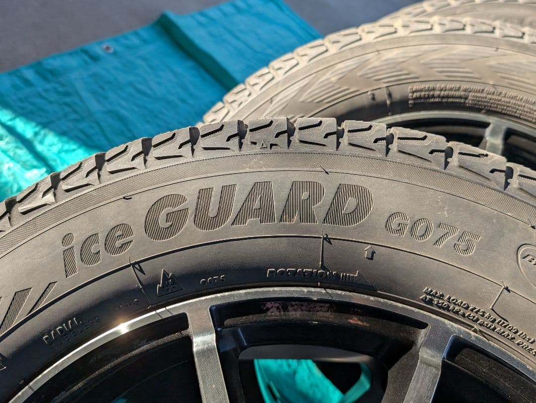 ice GUARD 225/60R17 スタッドレスタイヤ（ホイールセット）