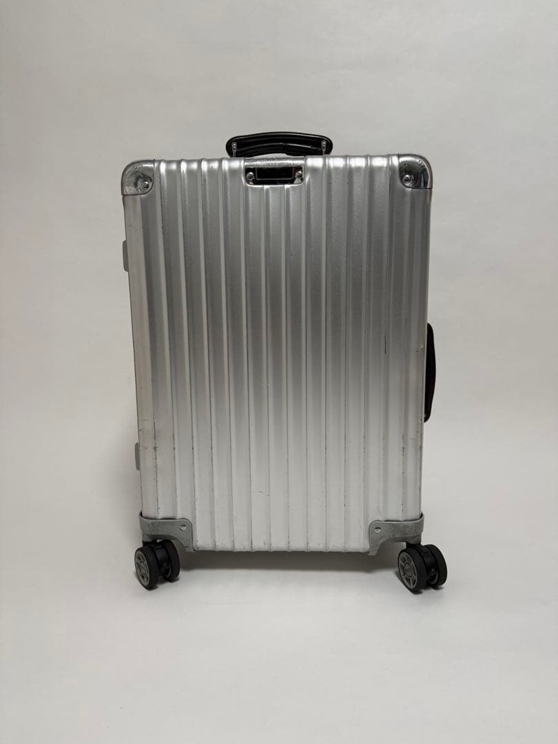 リモワ クラシックフライト 35L シルバー 4輪