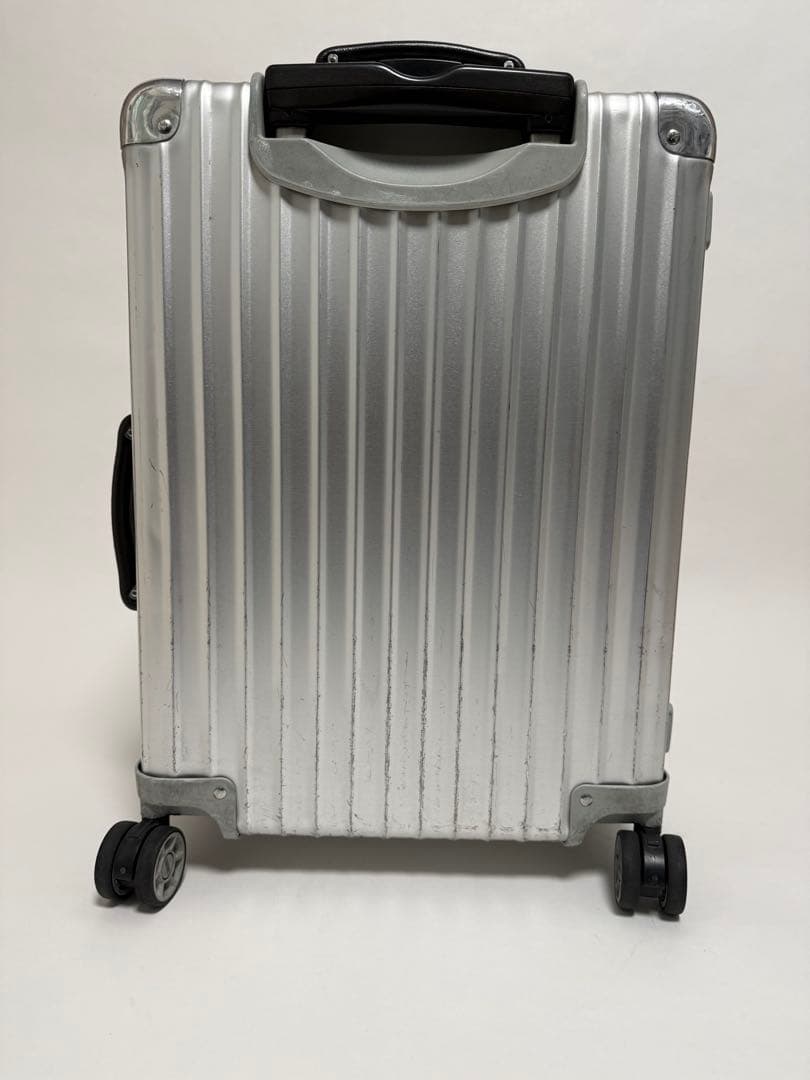 リモワ クラシックフライト 35L シルバー 4輪