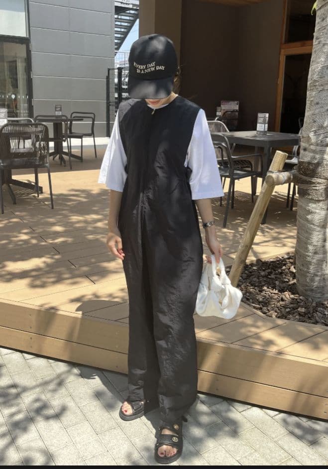 front zipper all-in-one　hholic black