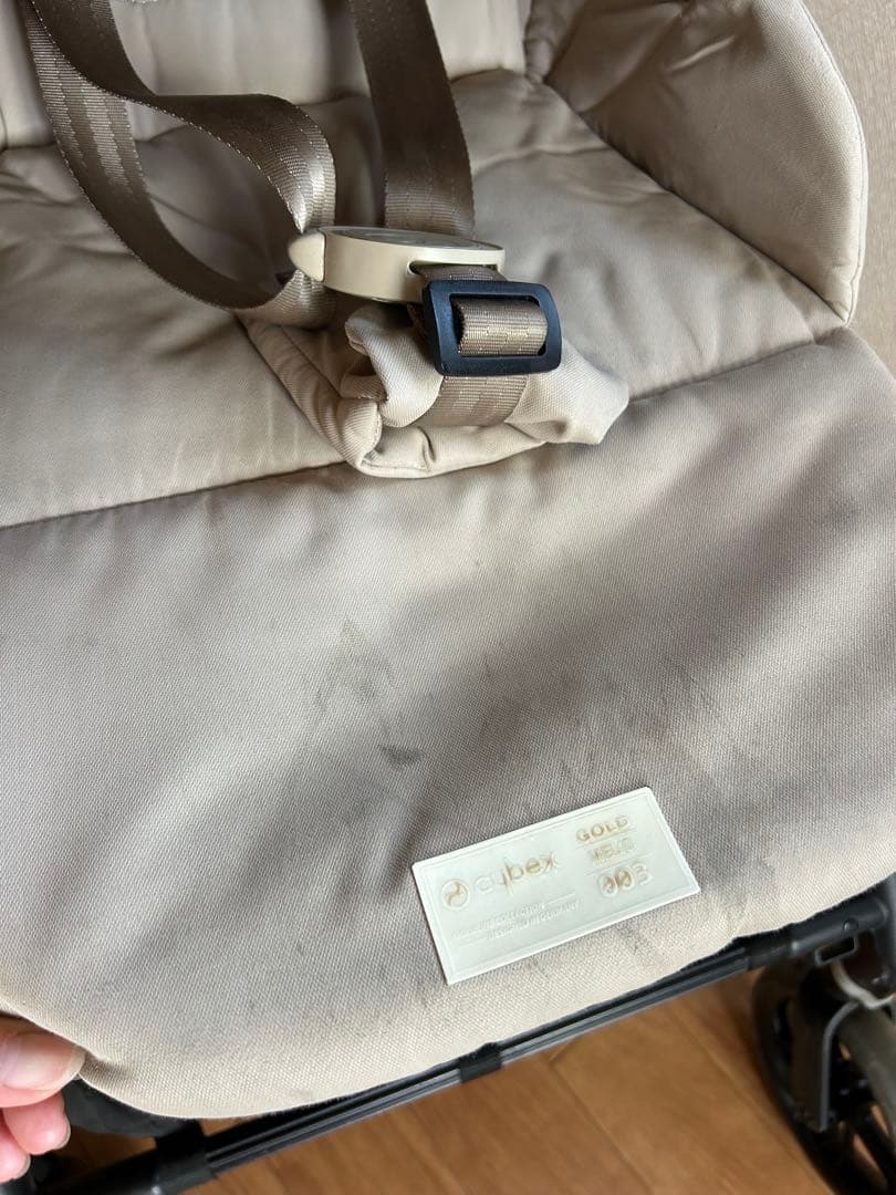 サイベックスメリオカーボン　人気のベージュ　純正ドリンクホルダー付き