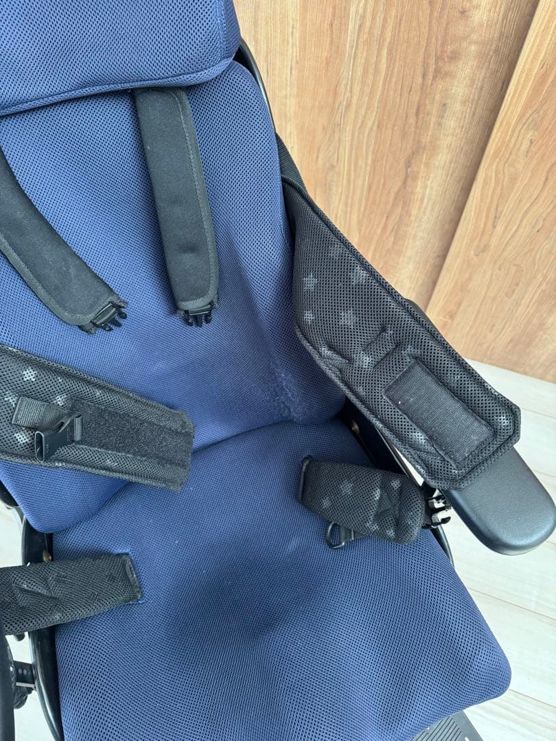 パンダ 座位保持椅子 昇降機能付き シートサイズ4