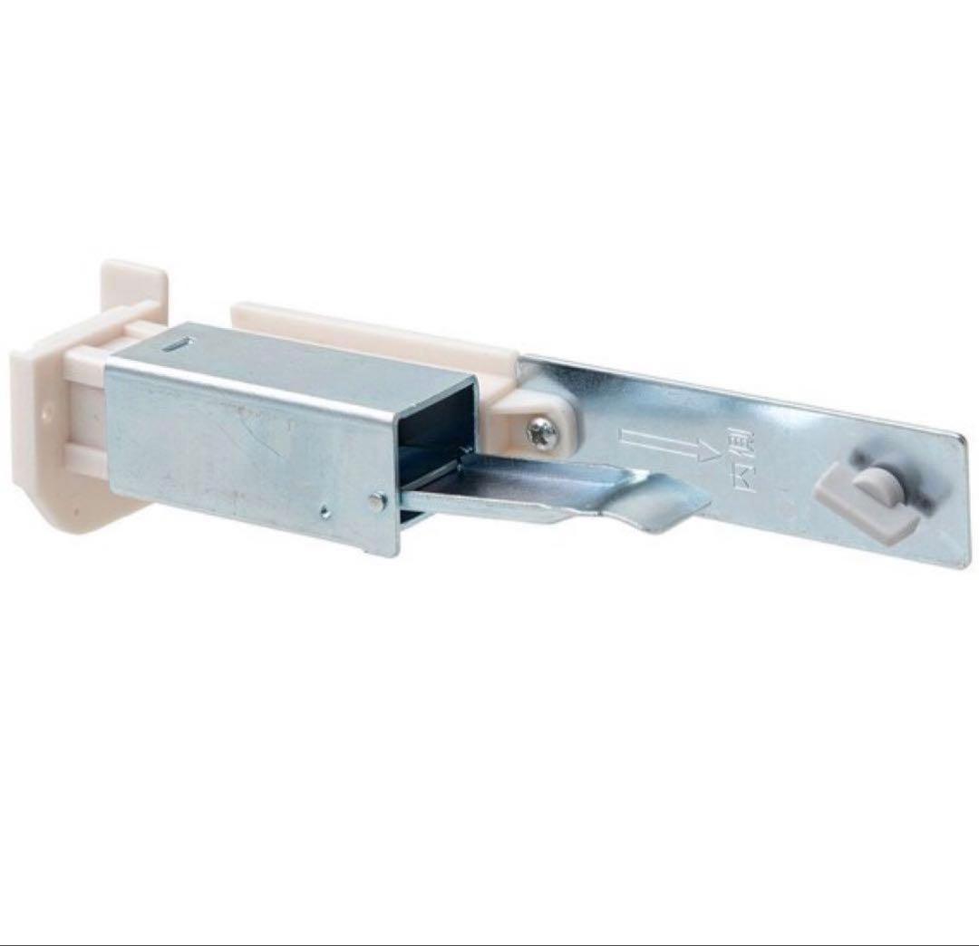 ニトリ つっぱり 遮光 ロールスクリーン 135X200 グレー　 穴あけ不要