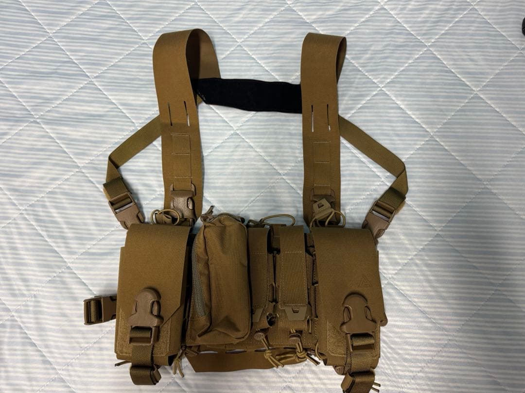 DIRECT ACTION THUNDERBOLT コンパクトチェストリグ