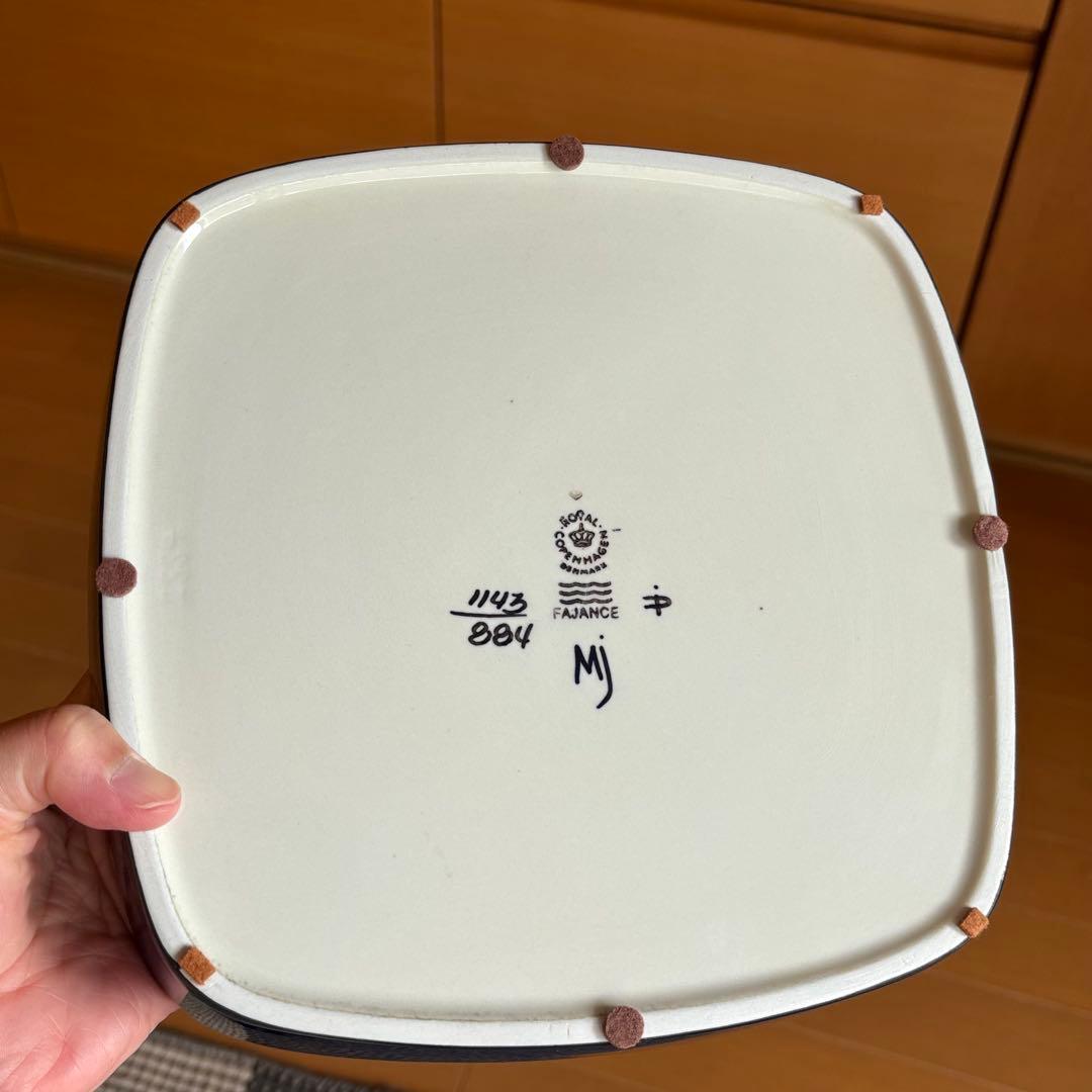 ロイヤルコペンハーゲン テネラ 鳥 スクエアプレート　マリアンヌ・ジョンソン