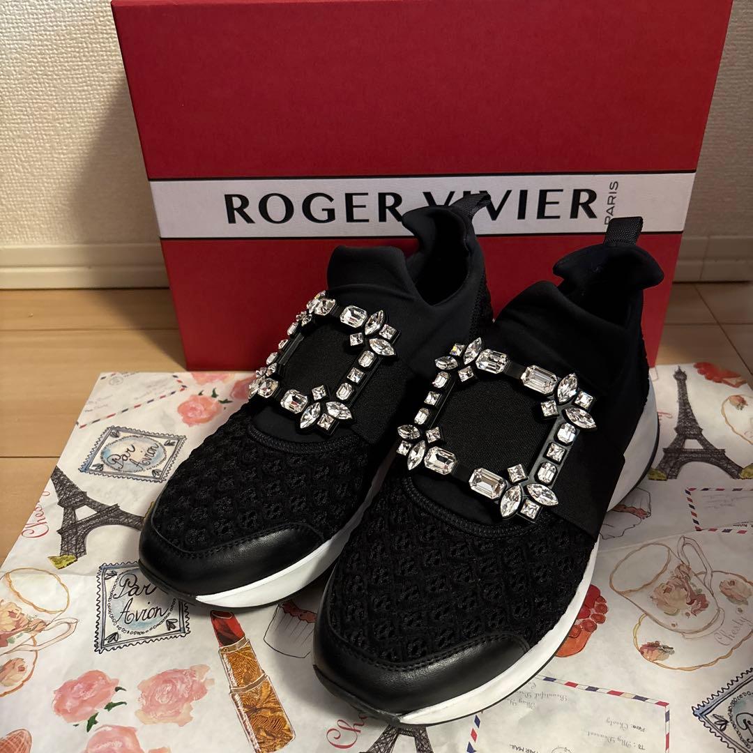 正規品♡ロジェヴィヴィエ　スニーカー　ビジュー付きブラックスニーカー　37