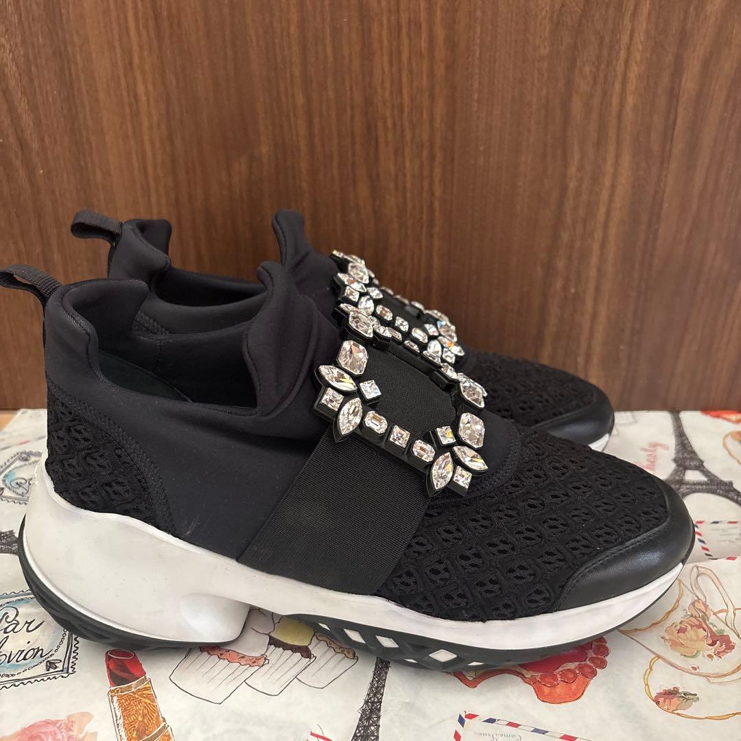 正規品♡ロジェヴィヴィエ　スニーカー　ビジュー付きブラックスニーカー　37