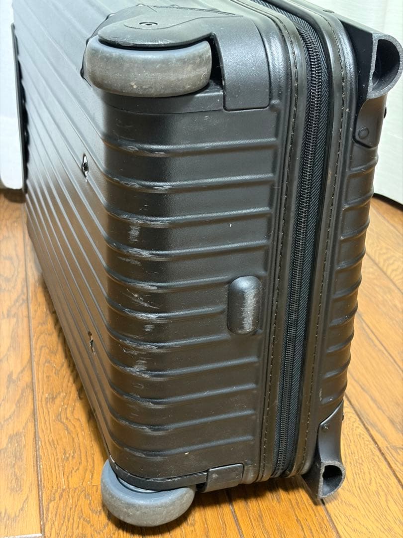 リモワ サルサ 35L 2輪 スーツケース ブラック