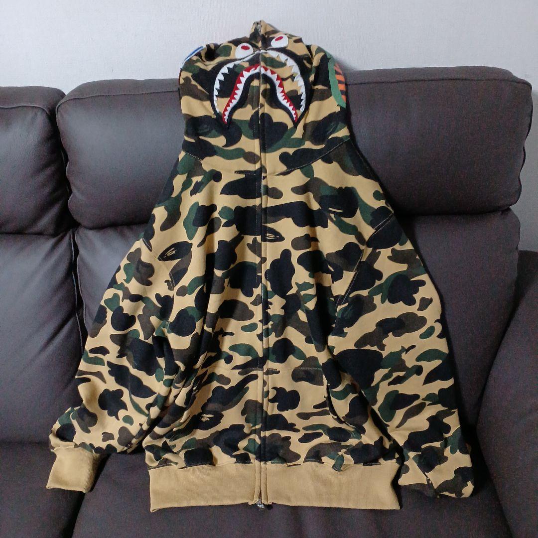正規A BATHING APE カモフラージュパーカー　シャーク