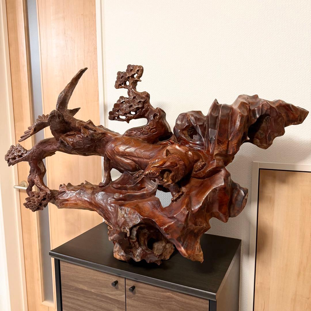 松無垢材一刀彫 虎 鷲 木彫り 置物 置き物 鷹 松の木 インテリア オブジェ