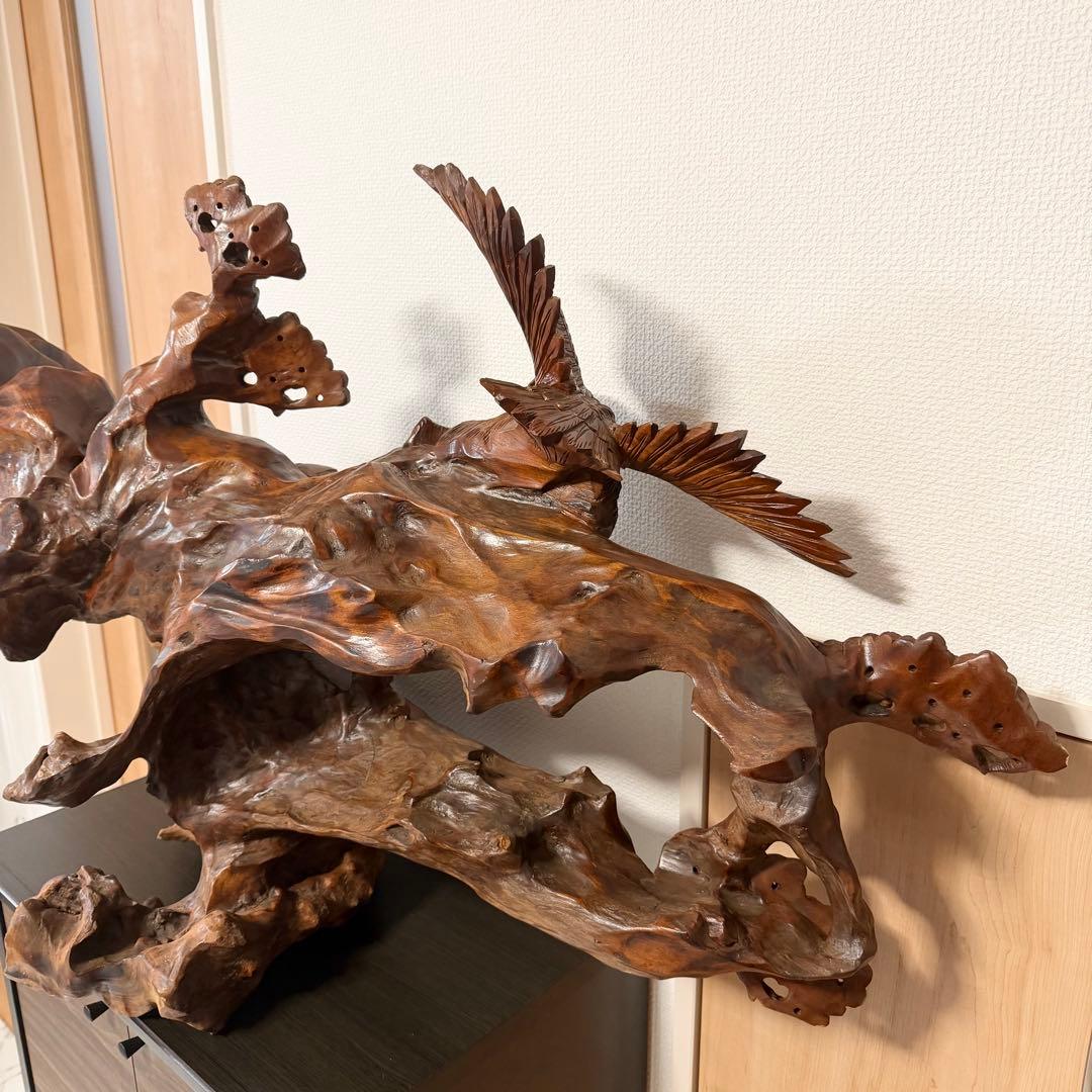 松無垢材一刀彫 虎 鷲 木彫り 置物 置き物 鷹 松の木 インテリア オブジェ