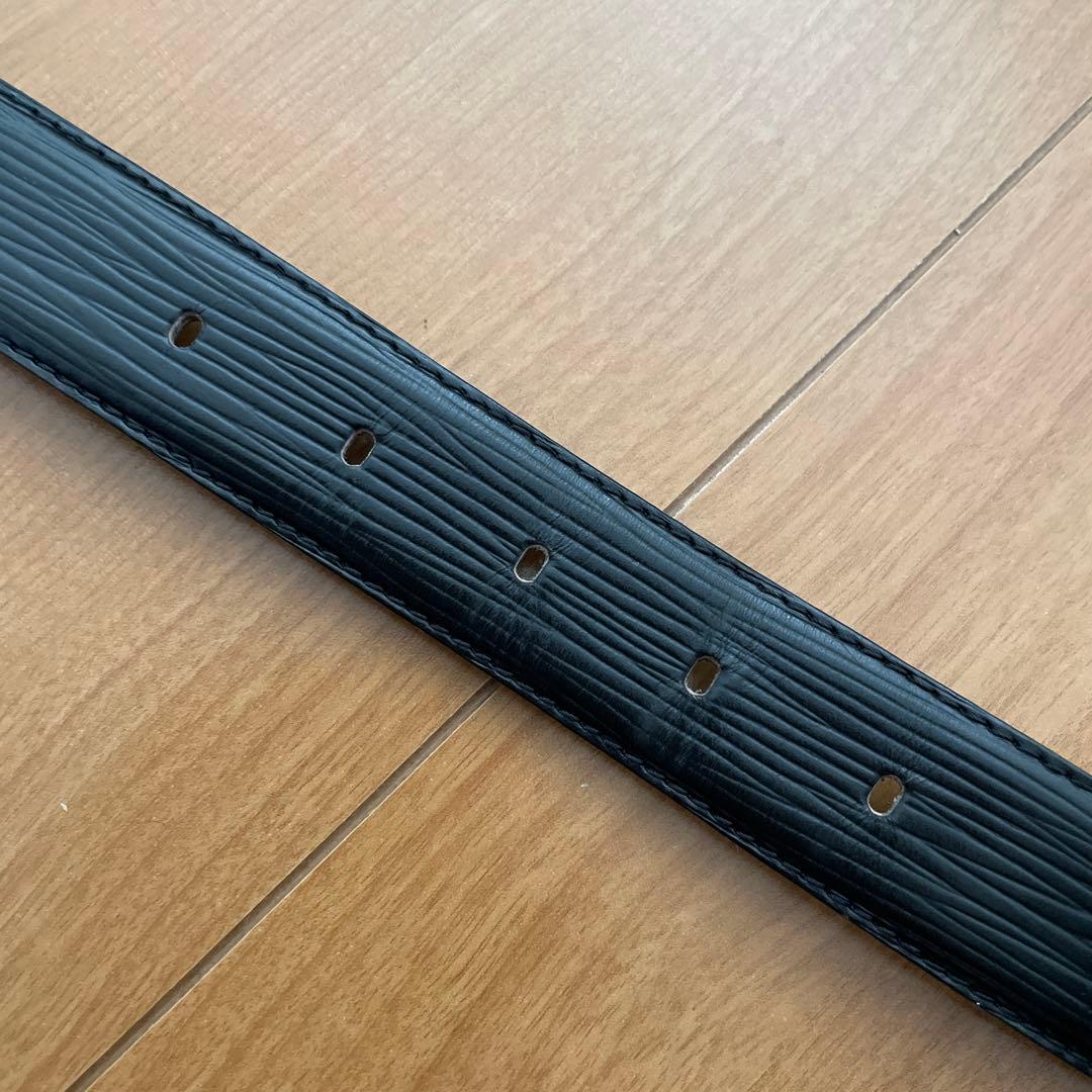 LOUIS VUITTON ブラックレザー ベルト　エピ