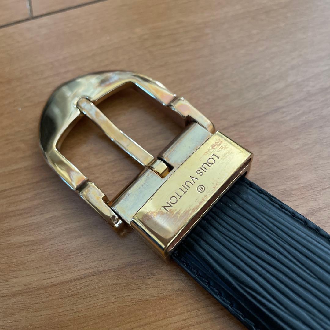LOUIS VUITTON ブラックレザー ベルト　エピ