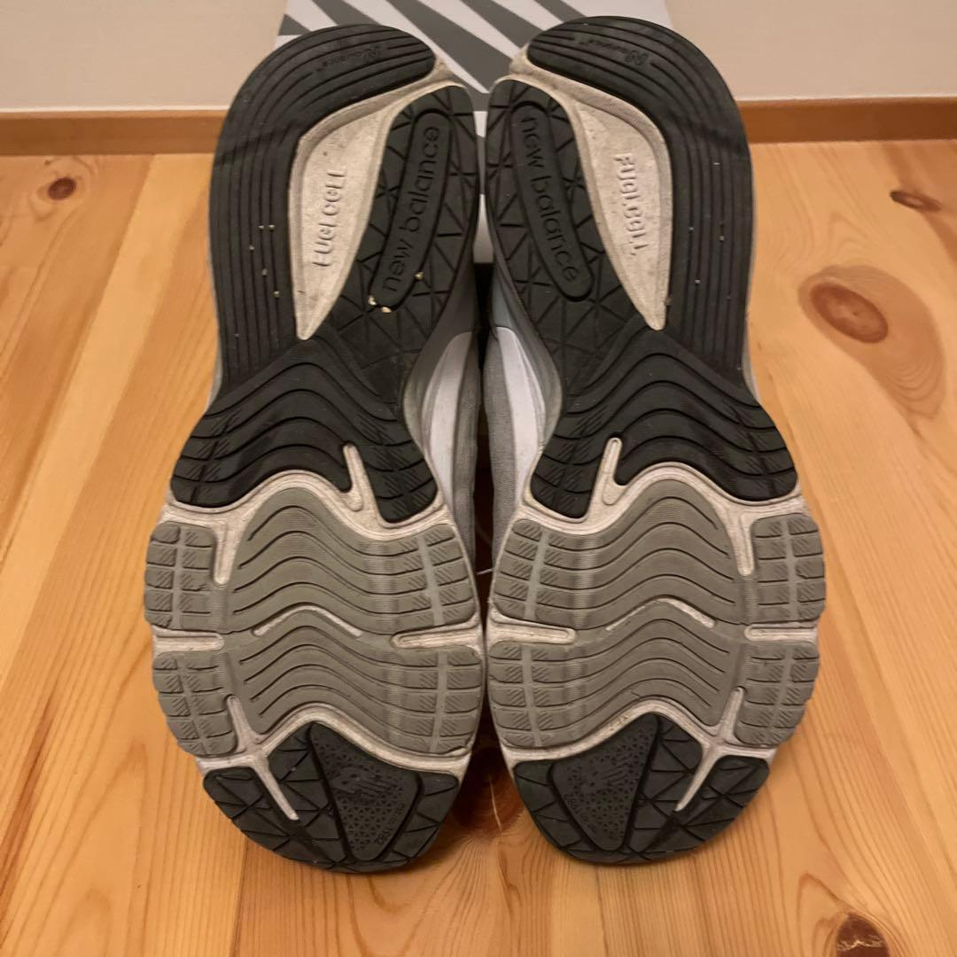 ぷ*こ様 New Balance 990V6 グレー スニーカー