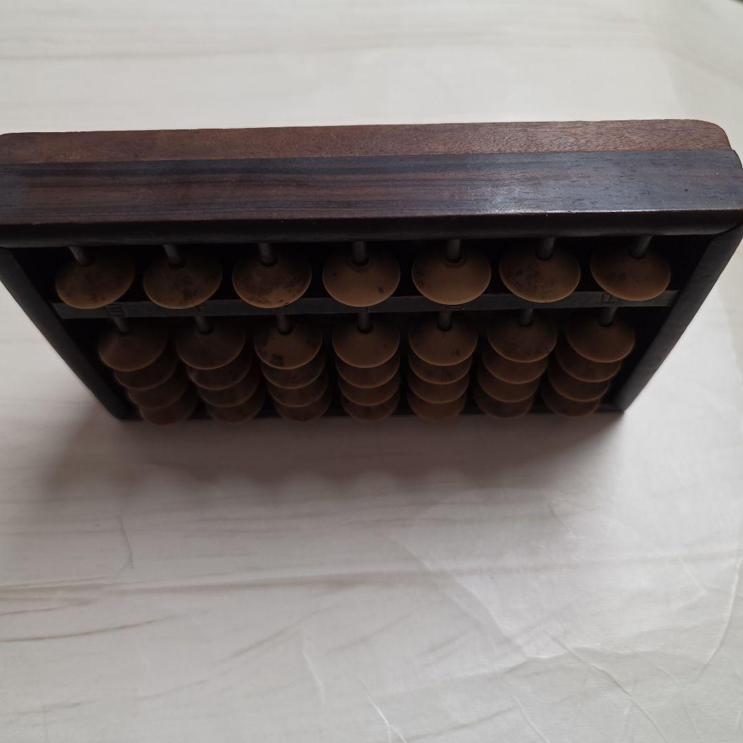 レトロ・日本の伝統的な木製算盤