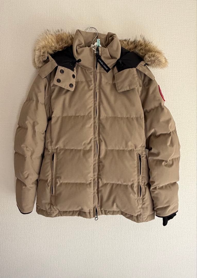   ベージュダウンジャケット