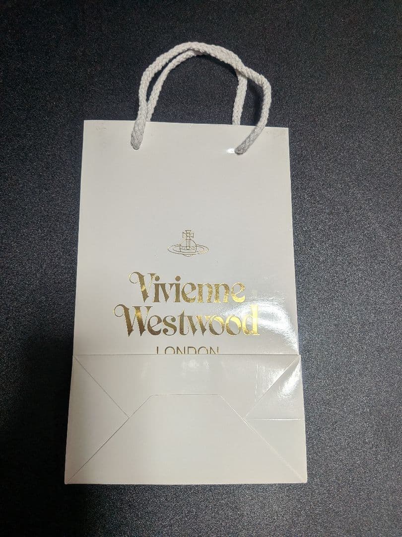 12/12までの特価！箱付き新品ヴィヴィアンウエストウッド黒 長財布紙袋なし