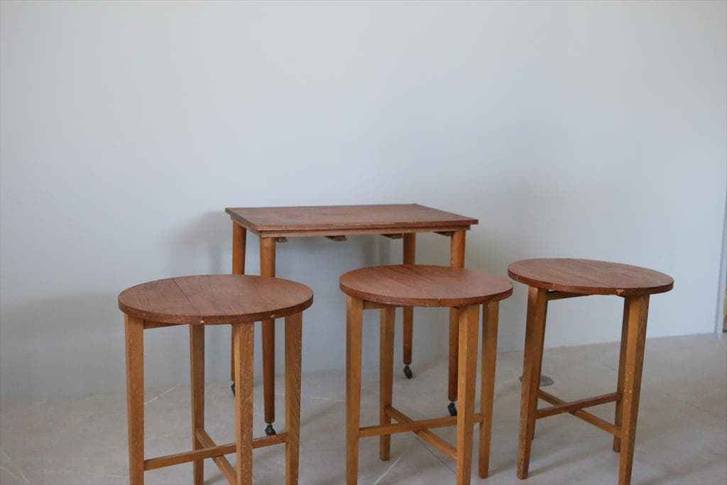 英国アンティーク木製ネストテーブル4台/収納式机/飾り棚(83-147)