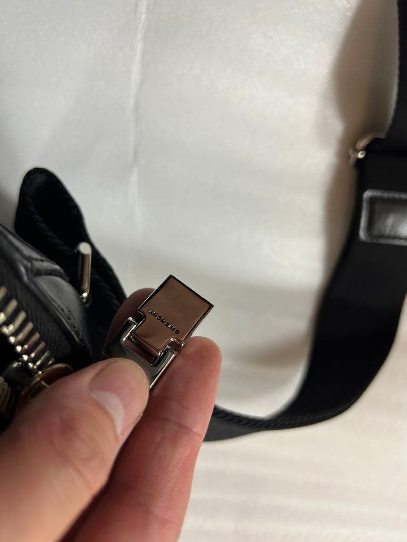 け*い様 【美品】 GIVENCHY MMW期　アンティゴナボディーバック　ジバ