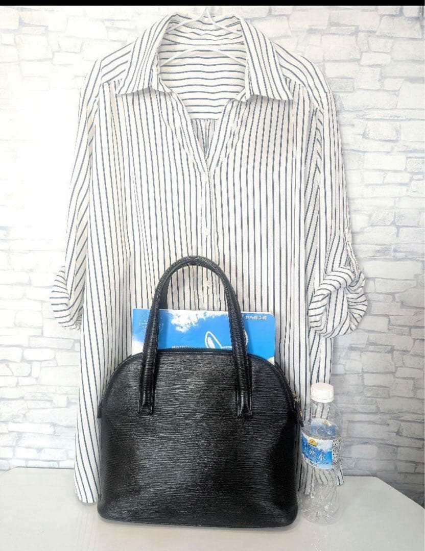 ✨極美品✨　FENDI　フェンディ　ハンドバッグ　トートバッグ　レザー　ブラック