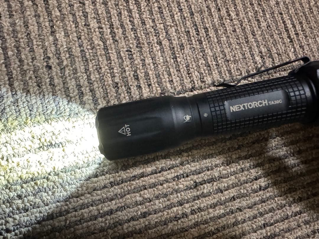 NEXTORCH T30C ブラック 懐中電灯