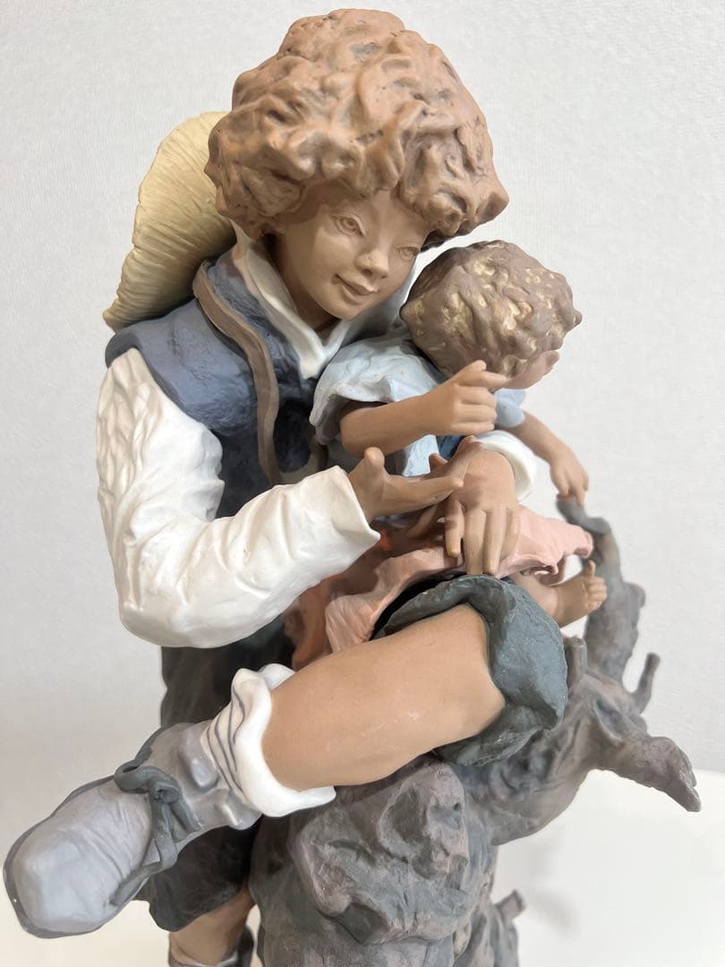 リヤドロ　木登り