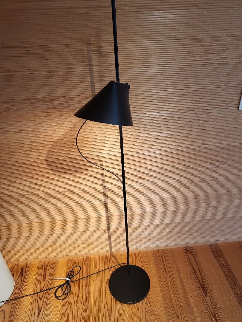 ブラック フロアスタンド ランプ