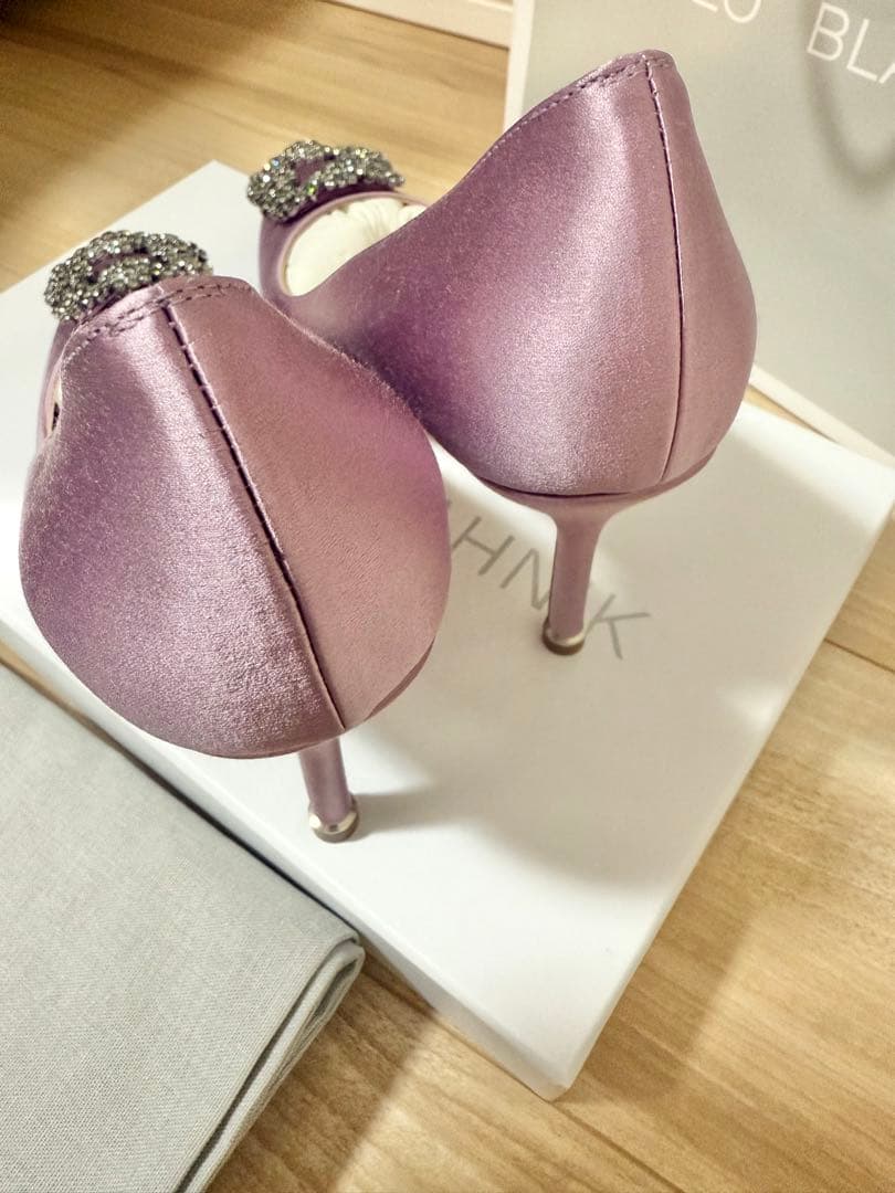 【新品未使用品】MANOLO BLAHNIK ハンギシ9cmヒール　37