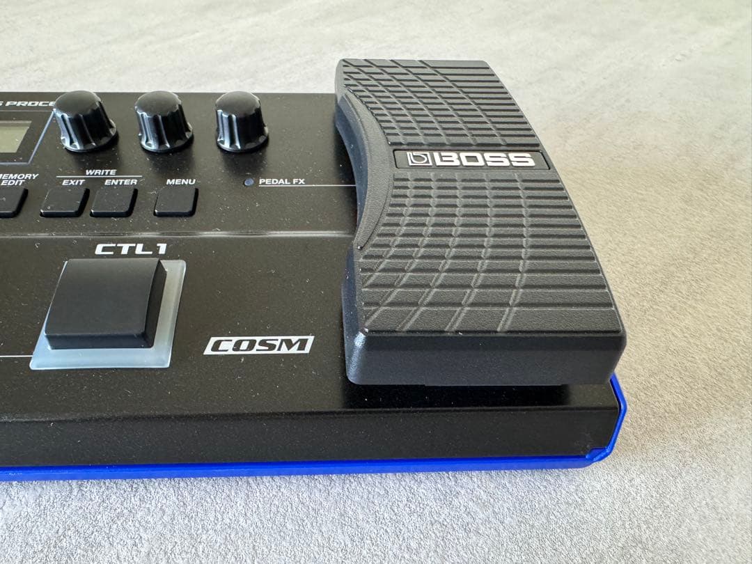 BOSS GT-1 ギターエフェクター + 純正アダプタセット