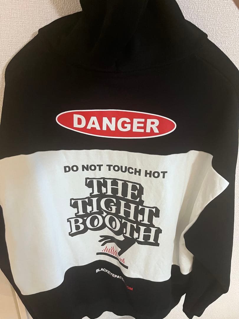 BlackEyePatch×Tightbooth コラボパーカー　L