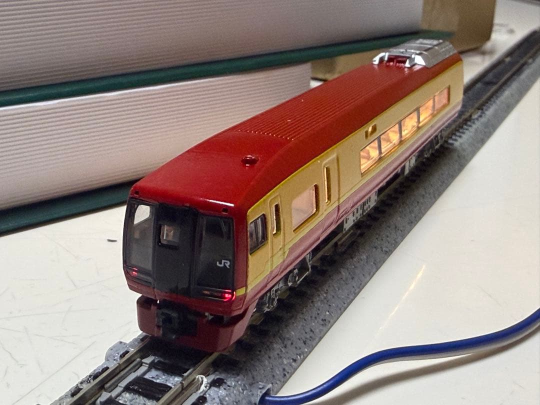 KATO 10-408〝253系1000番台　日光・きぬがわ号〟現行塗装＆新塗装