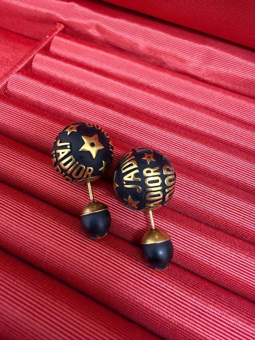 ディオール　ドライバルピアス