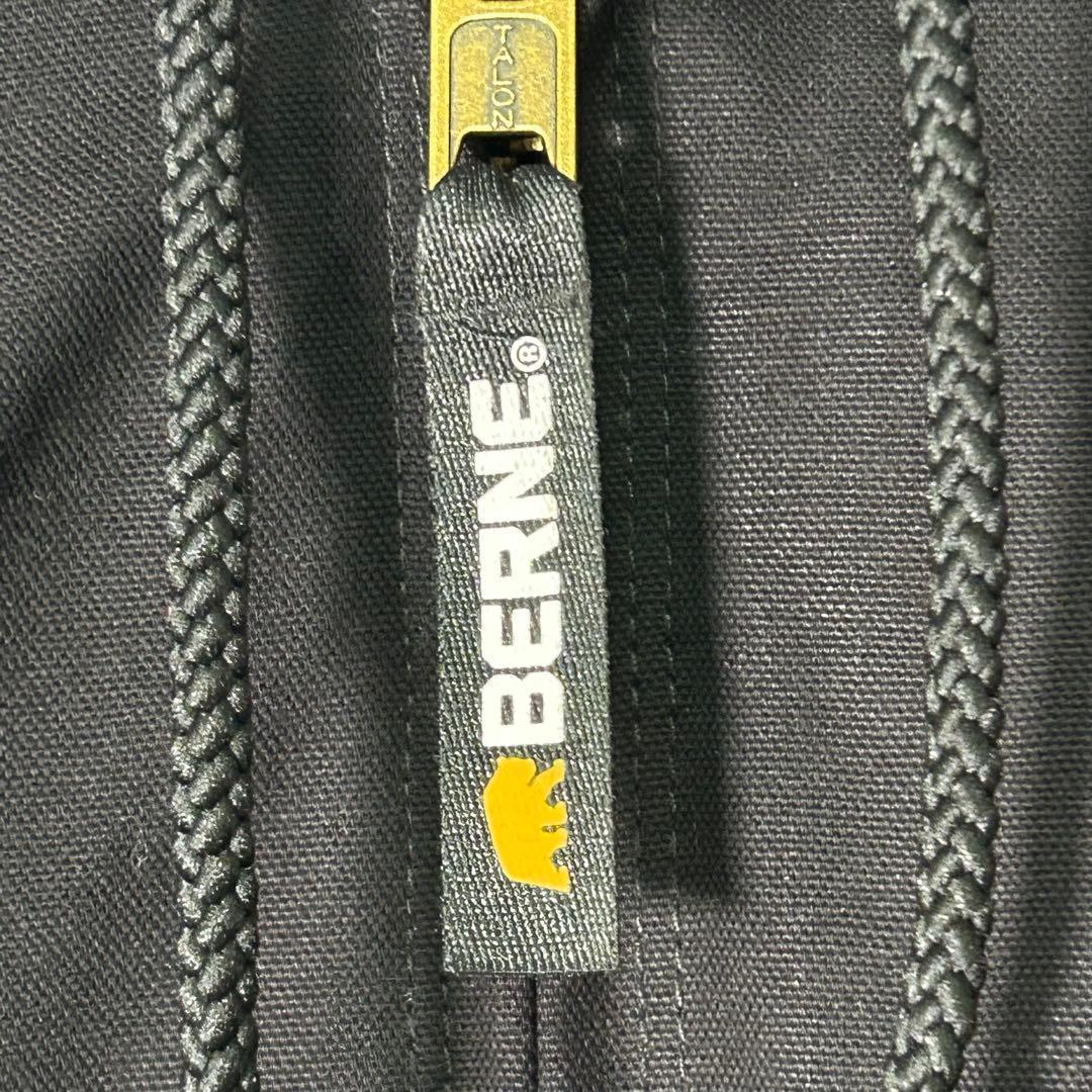 激渋 ダック アクティブ ジャケット パーカー 黒 刺繍 USA企業 ロゴ 美品