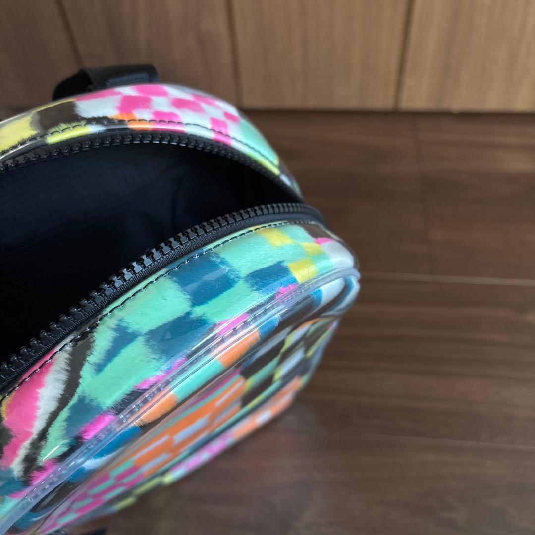 新品★UGG マルチカラーチェック柄リュック