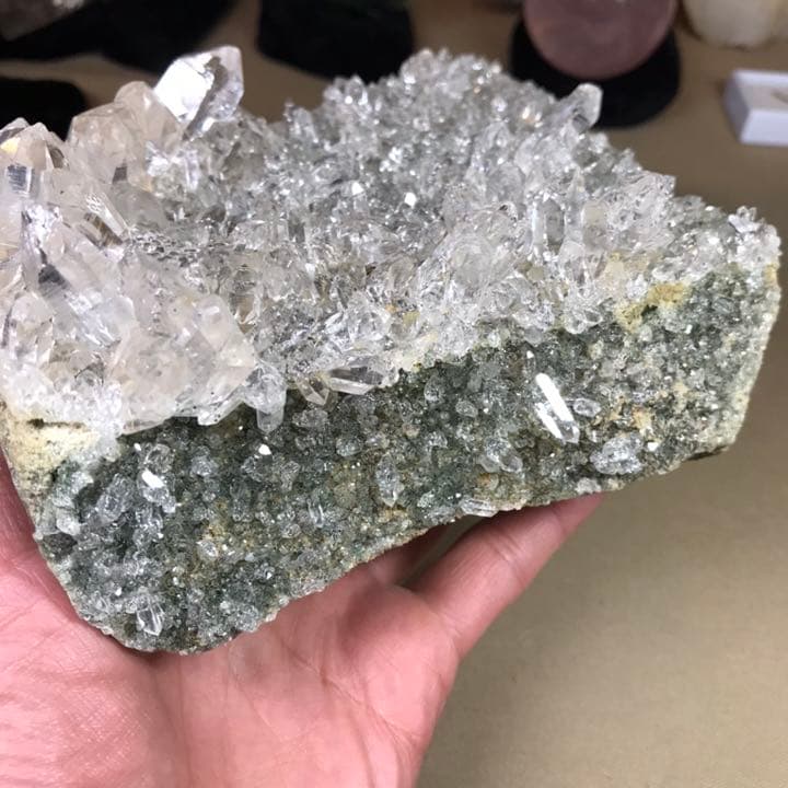 マニハール産水晶　1763グラム