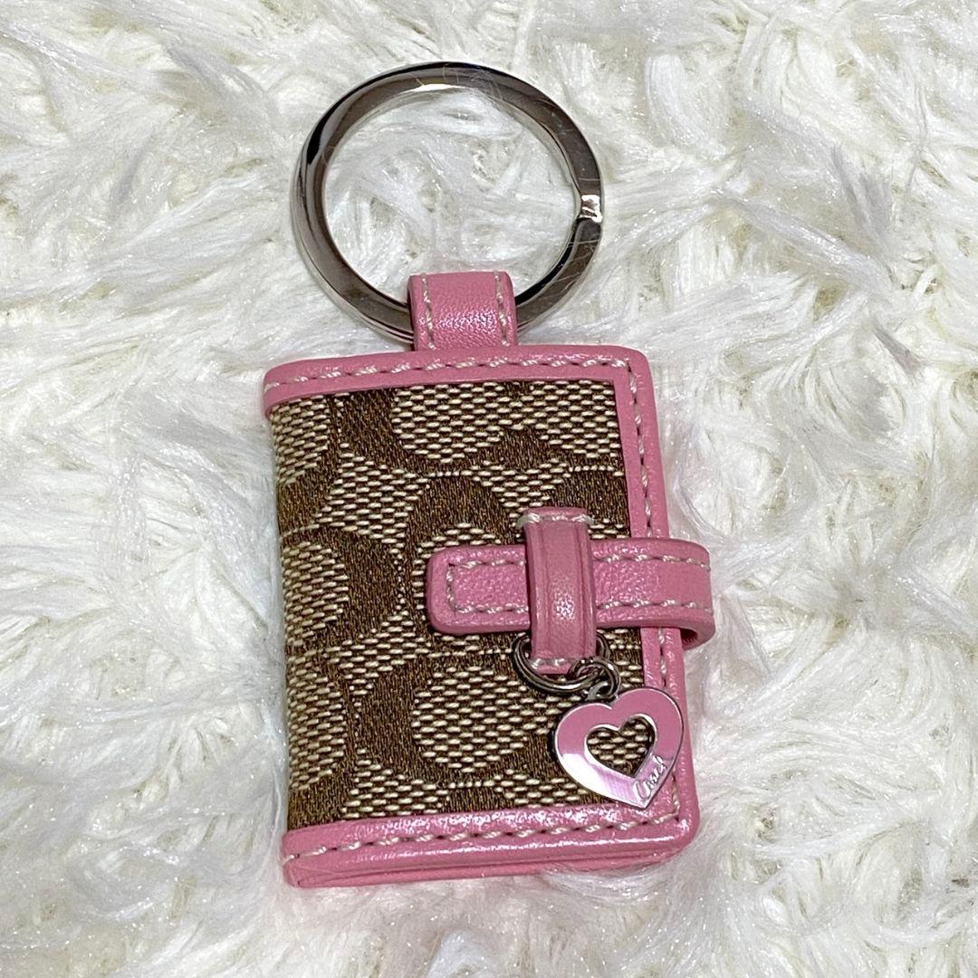 ●未使用級●　COACH　シグネチャー　手帳型　ミニフォトフレーム　キーホルダー