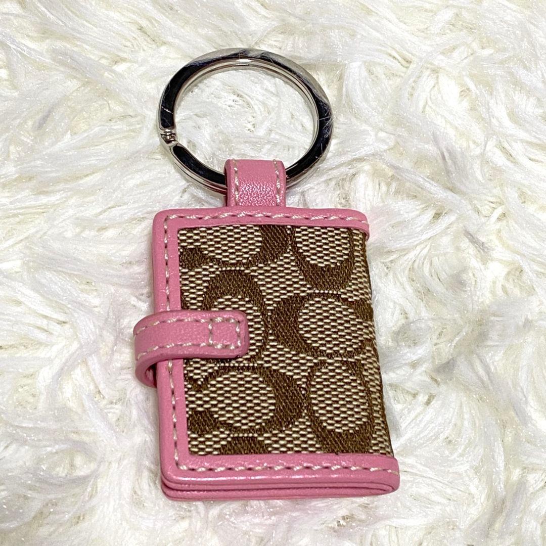 ●未使用級●　COACH　シグネチャー　手帳型　ミニフォトフレーム　キーホルダー