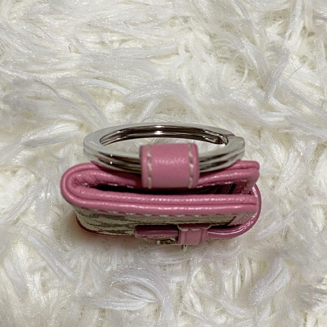 ●未使用級●　COACH　シグネチャー　手帳型　ミニフォトフレーム　キーホルダー