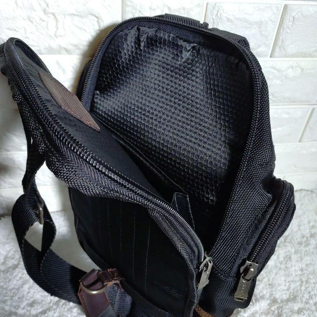 TUMI トゥミ モントレースリング ボディーバッグ ブラック