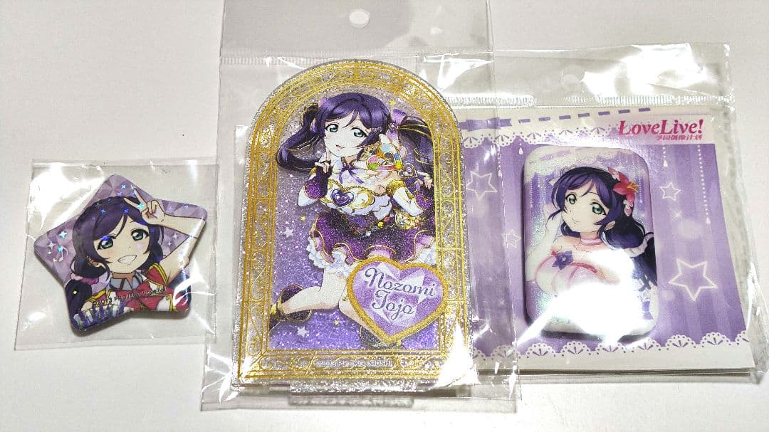 東條希 キラッとアクリルスタンド ホログラム 缶バッジ